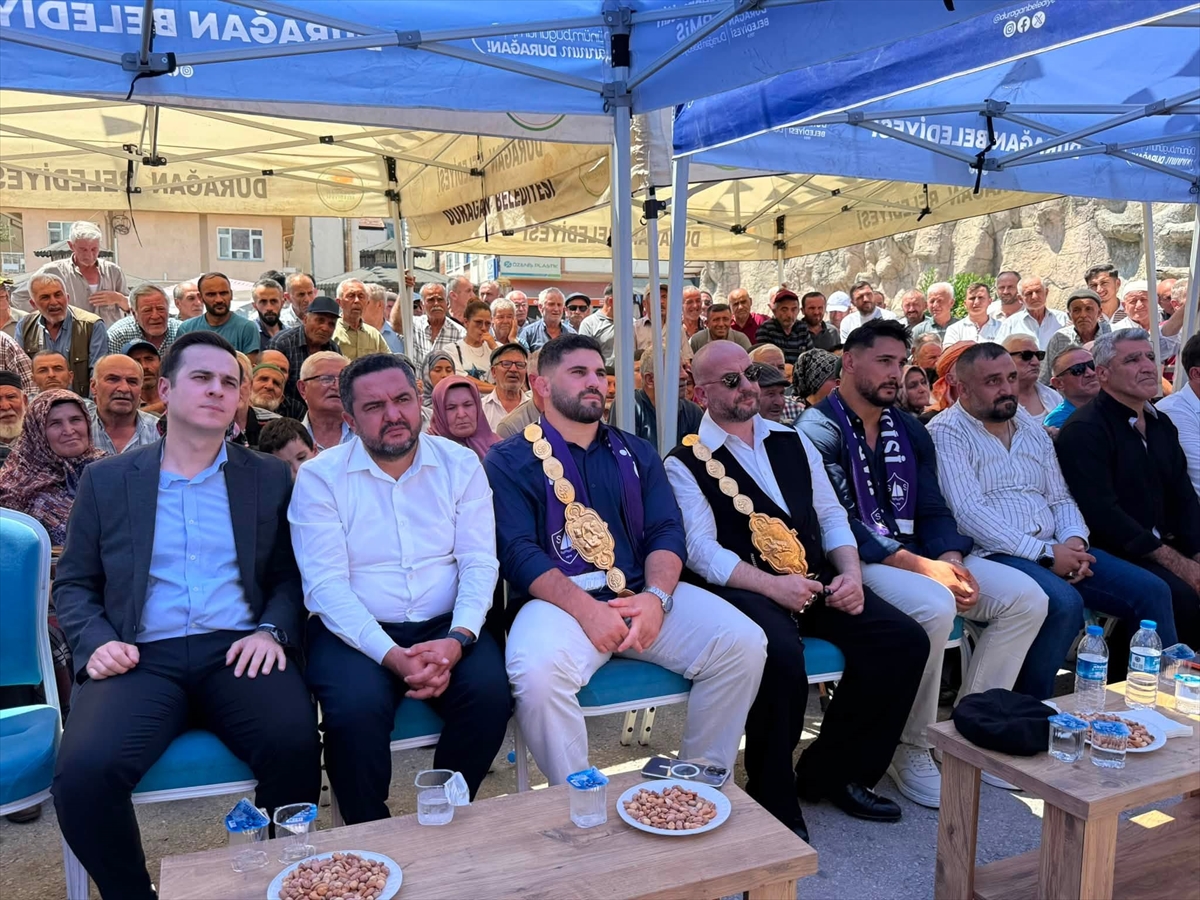 Erkan Taş: Kırkpınar şampiyonluğu Durağan'a armağan