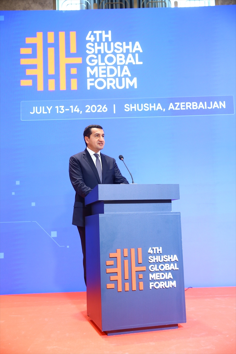 Hacıyev: Medya çatışma söylemini canlı tutuyor
