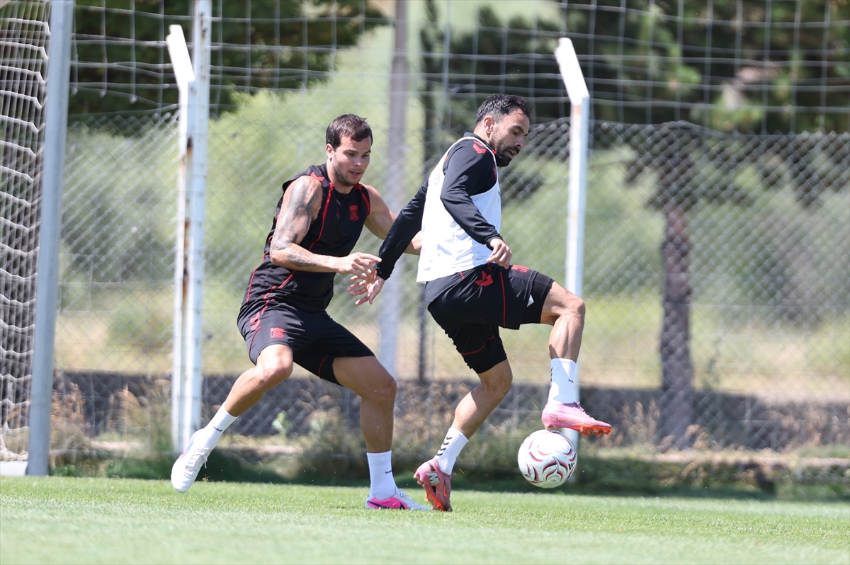 Sivasspor: Yeni sezona hazırlıklar sürüyor