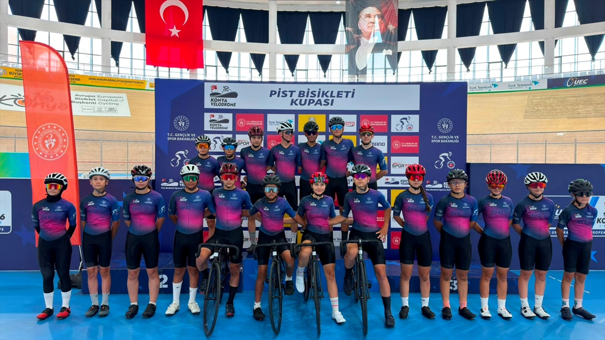 Konya Veledromu'nda 200 sporcu yarıştı