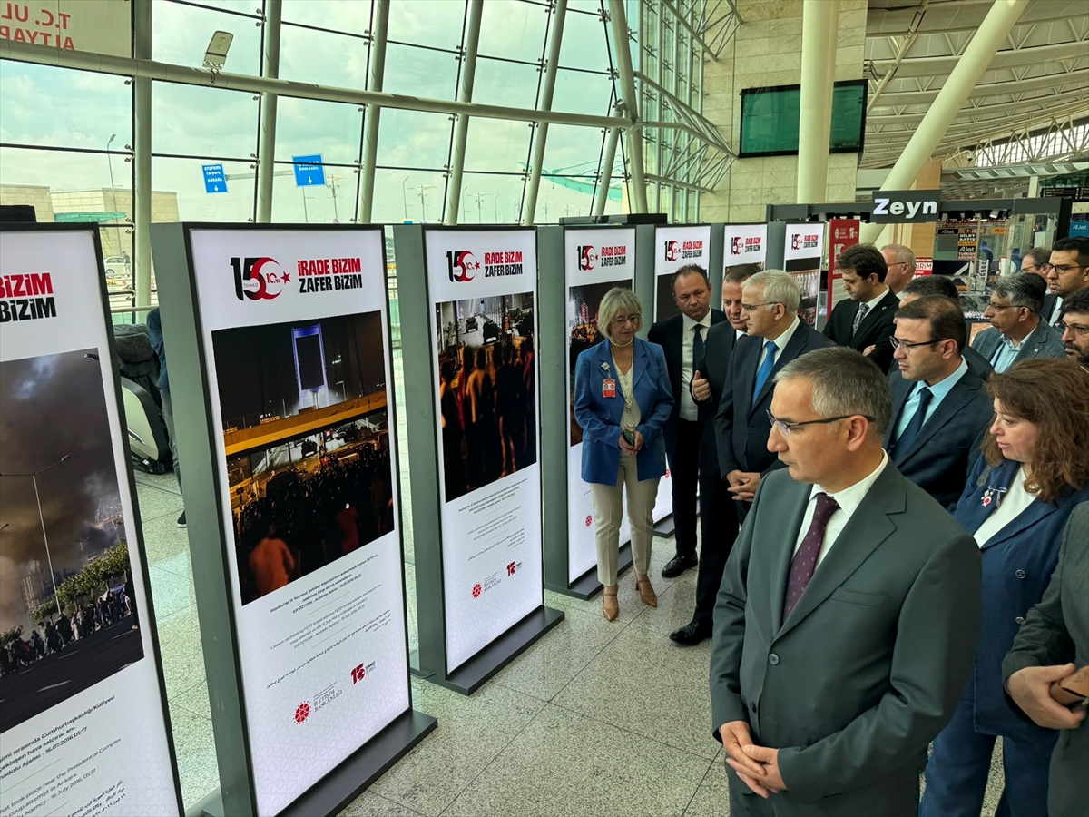 15 Temmuz Fotoğraf Sergisi Başkent'te Açıldı