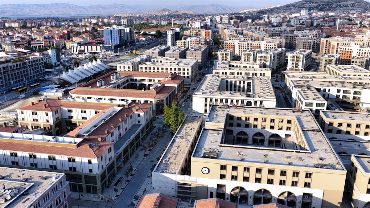 Bakan Kurum: Malatya esnafı kepenk açıyor