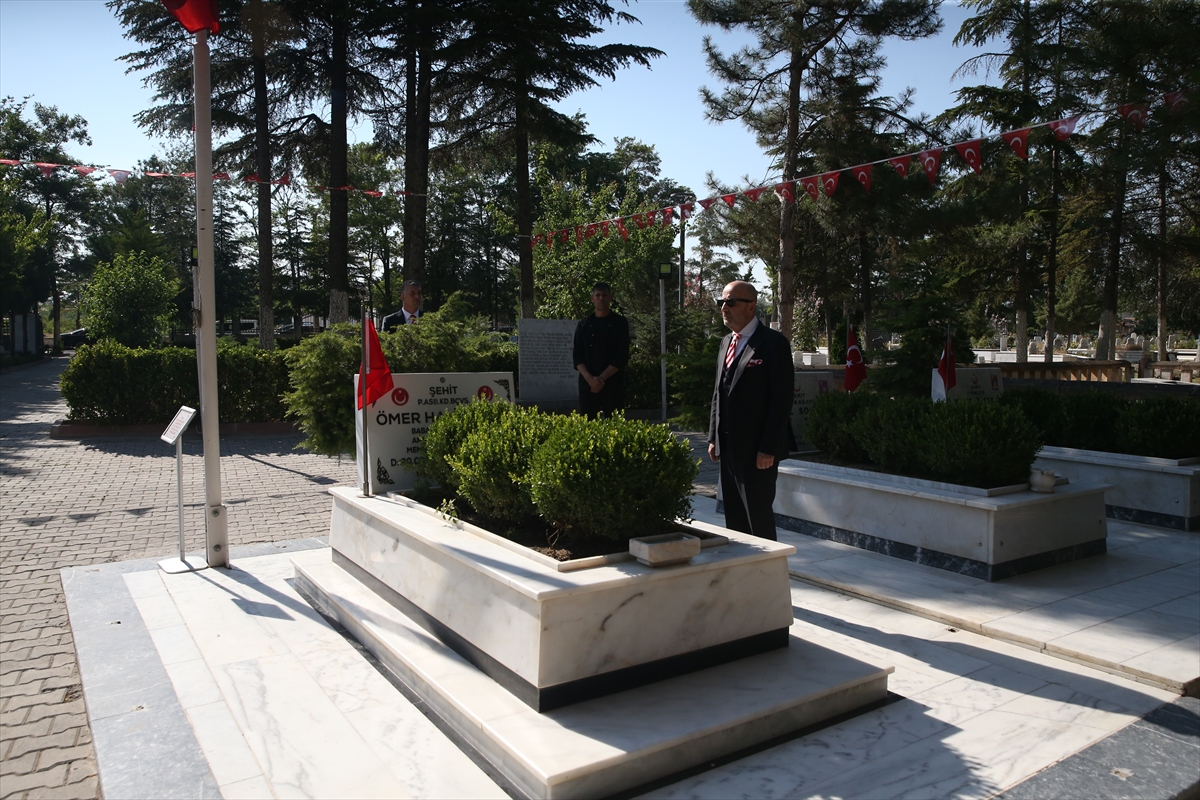 Aksakallı: Ömer Halisdemir ihanete dur dedi