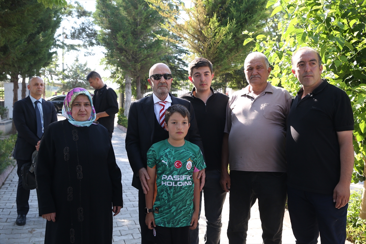 Aksakallı: Ömer Halisdemir ihanete dur dedi