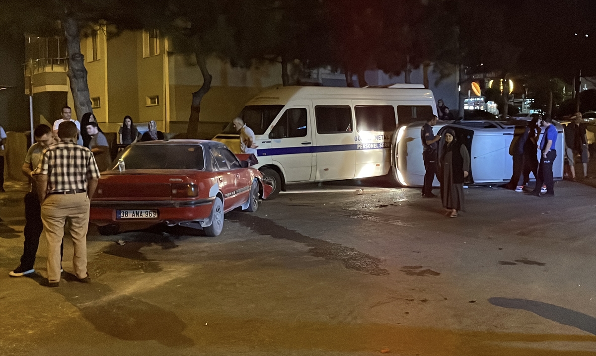 Kayseri'de trafik kazası: 3 yaralı