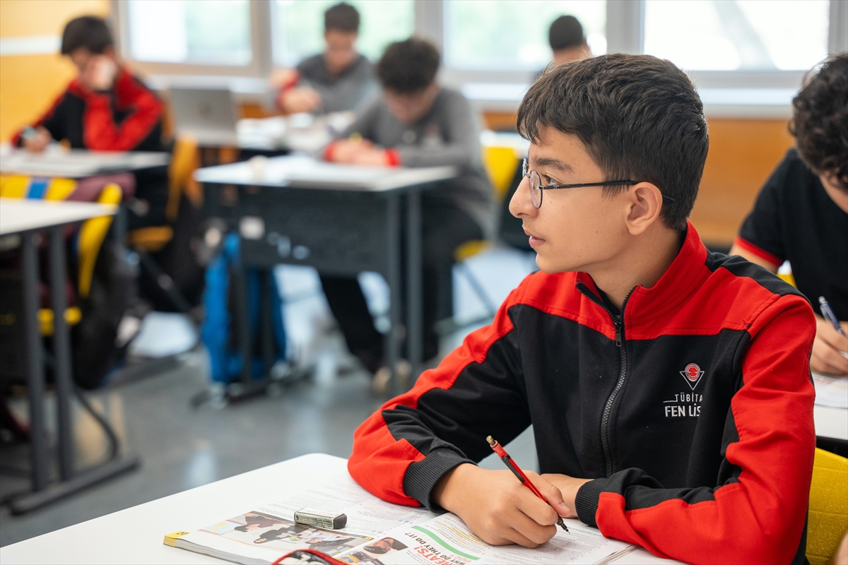TÜBİTAK Fen Lisesi başvuruları bugün bitiyor