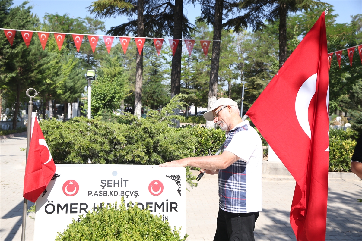 Ömer Halisdemir'in kabrinde yoğunluk sürüyor