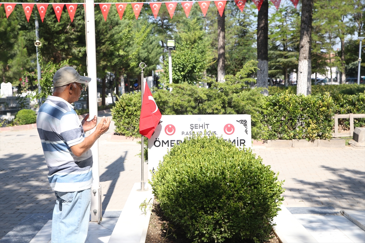 Ömer Halisdemir'in kabrinde yoğunluk sürüyor