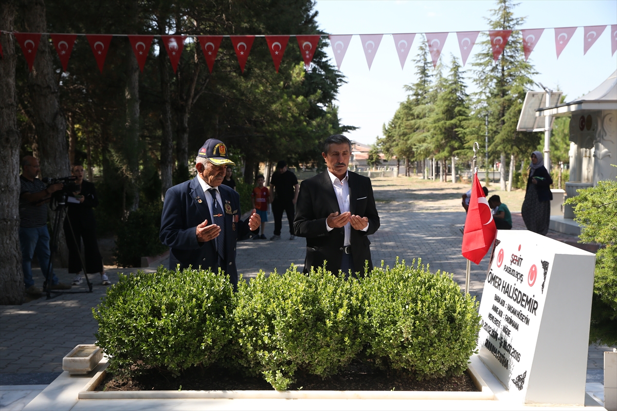 Ömer Halisdemir'in kabrinde yoğunluk sürüyor