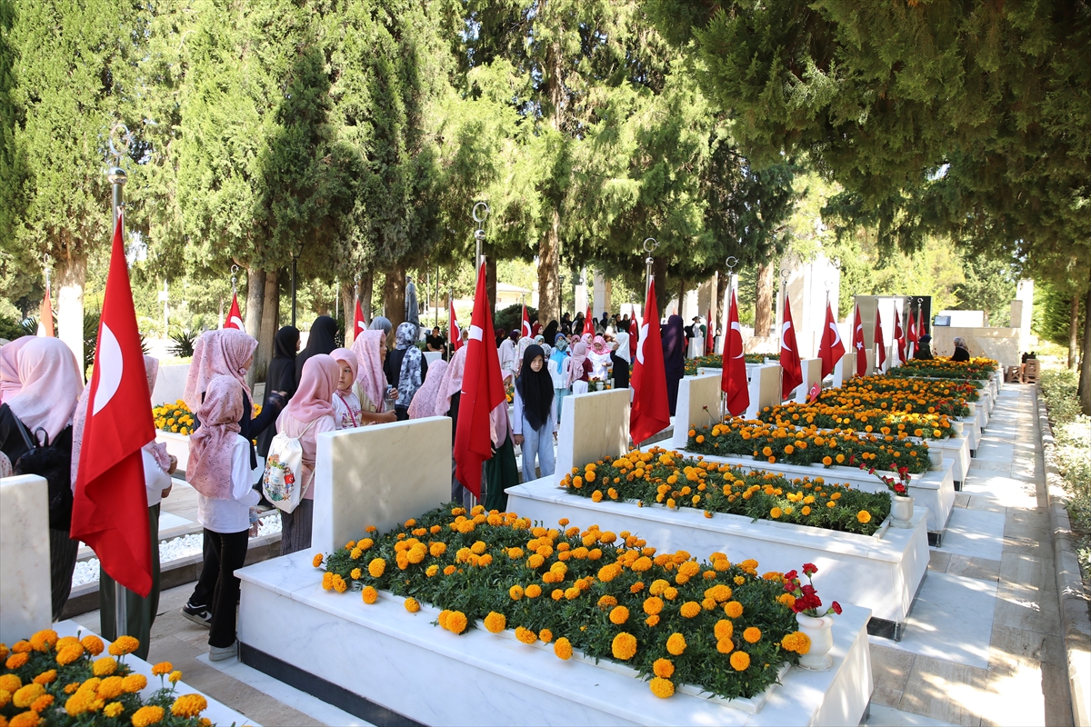 15 Temmuz şehitleri İzmir ve çevre illerde anıldı