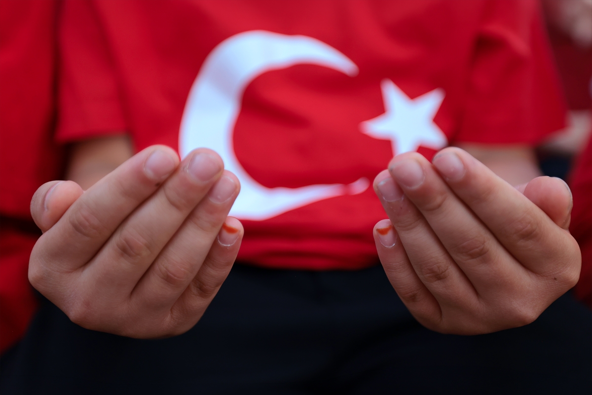 Somuncu Baba Külliyesi'nde 15 Temmuz şehitleri anıldı