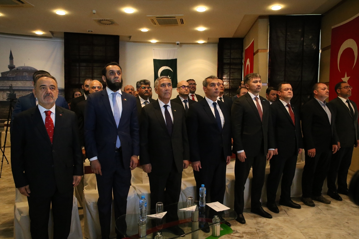 15 Temmuz şehitleri Pakistan'da anıldı