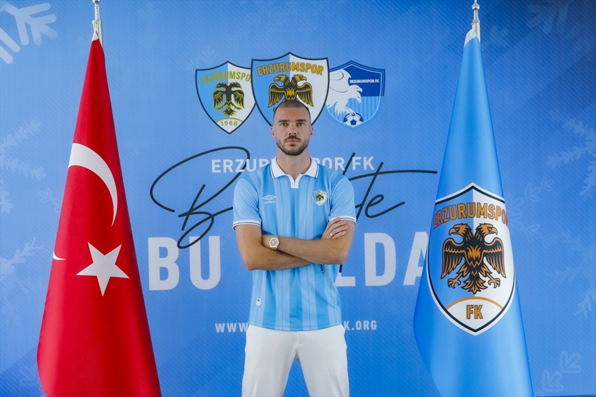 Erzurumspor FK: Mujakic'i 3 yıllığına transfer etti