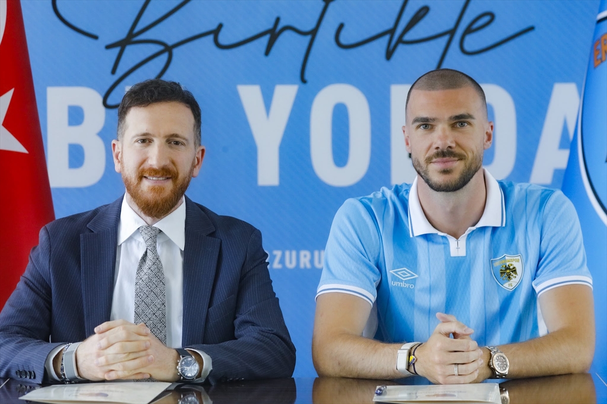 Erzurumspor FK: Mujakic'i 3 yıllığına transfer etti