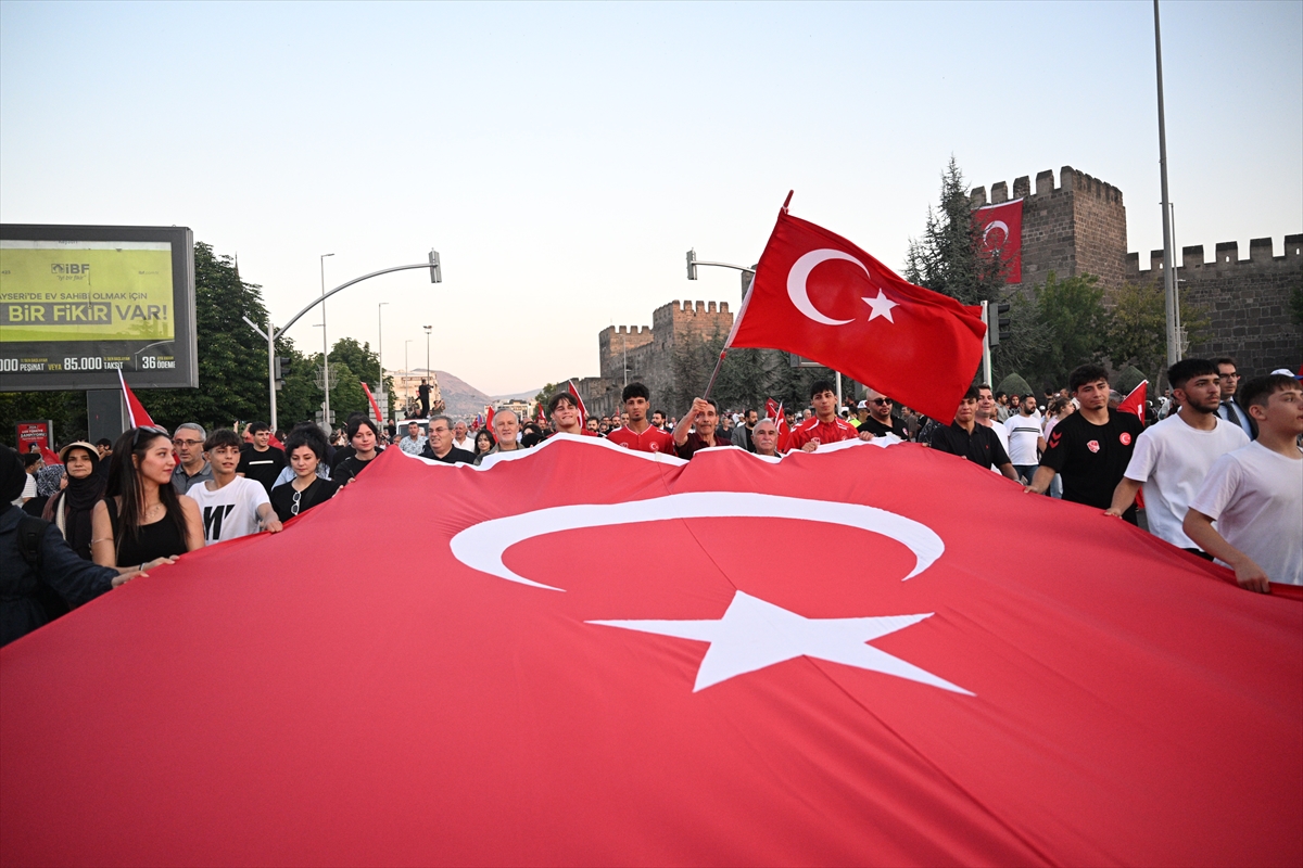 15 Temmuz Yürüyüşleri İç Anadolu'da Yapıldı