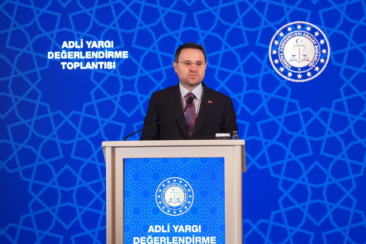 Bakan Gürlek: Sivil toplum kalkan olamaz