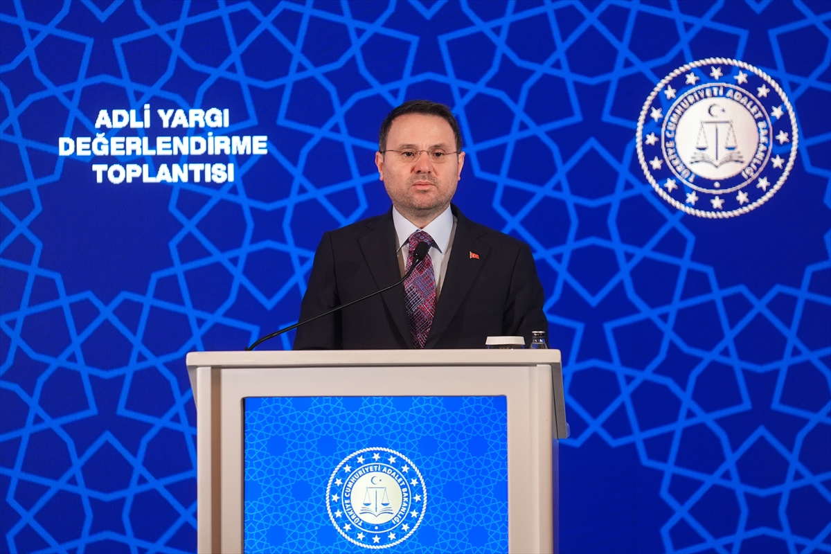 Bakan Gürlek: Sivil toplum kalkan olamaz
