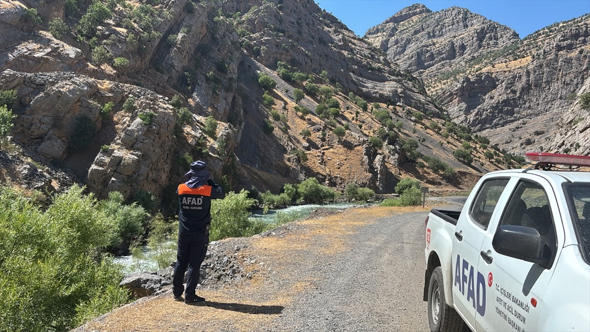 Şırnak'ta çaya düşen kişiyi arama 8. günde sürüyor