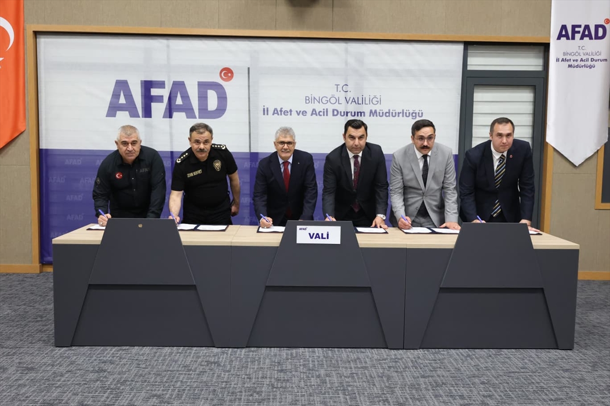 Vali Çelik: 4 afet istasyonu konteyneri teslim edildi