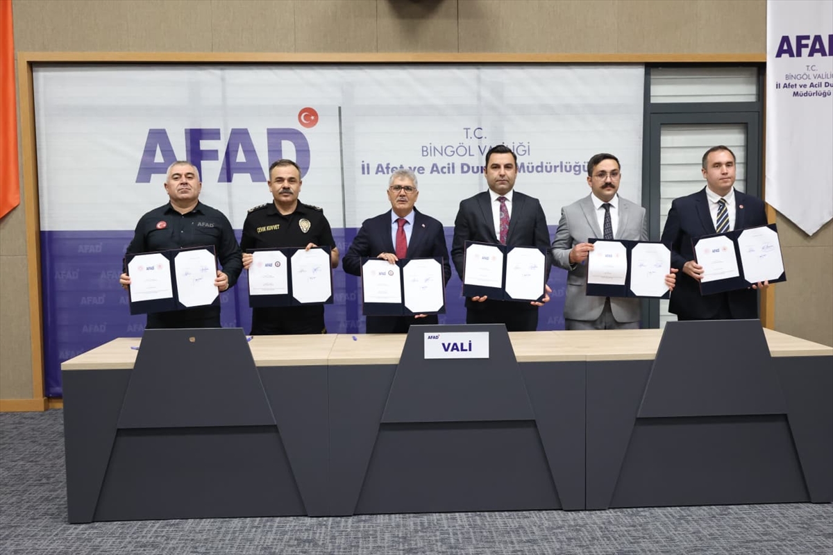 Vali Çelik: 4 afet istasyonu konteyneri teslim edildi