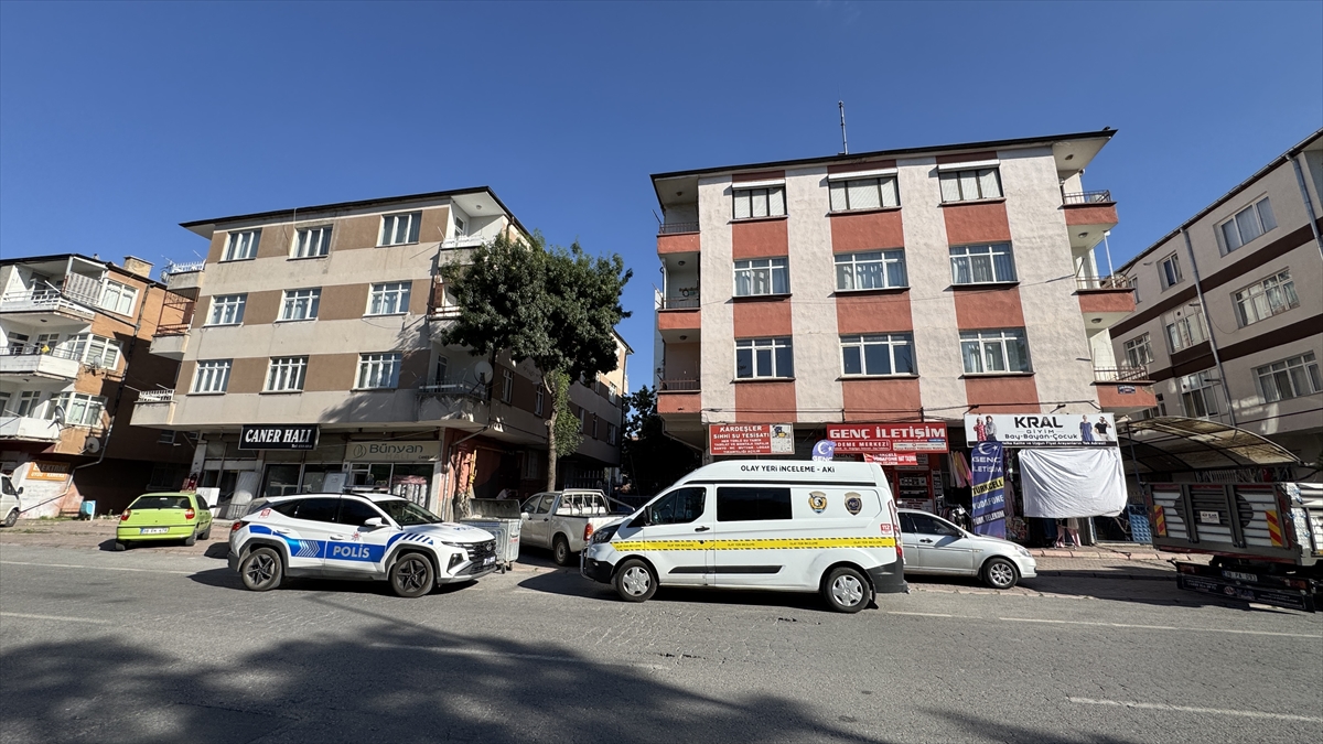 Kayseri'de 3. kattan düşen çocuk ağır yaralandı