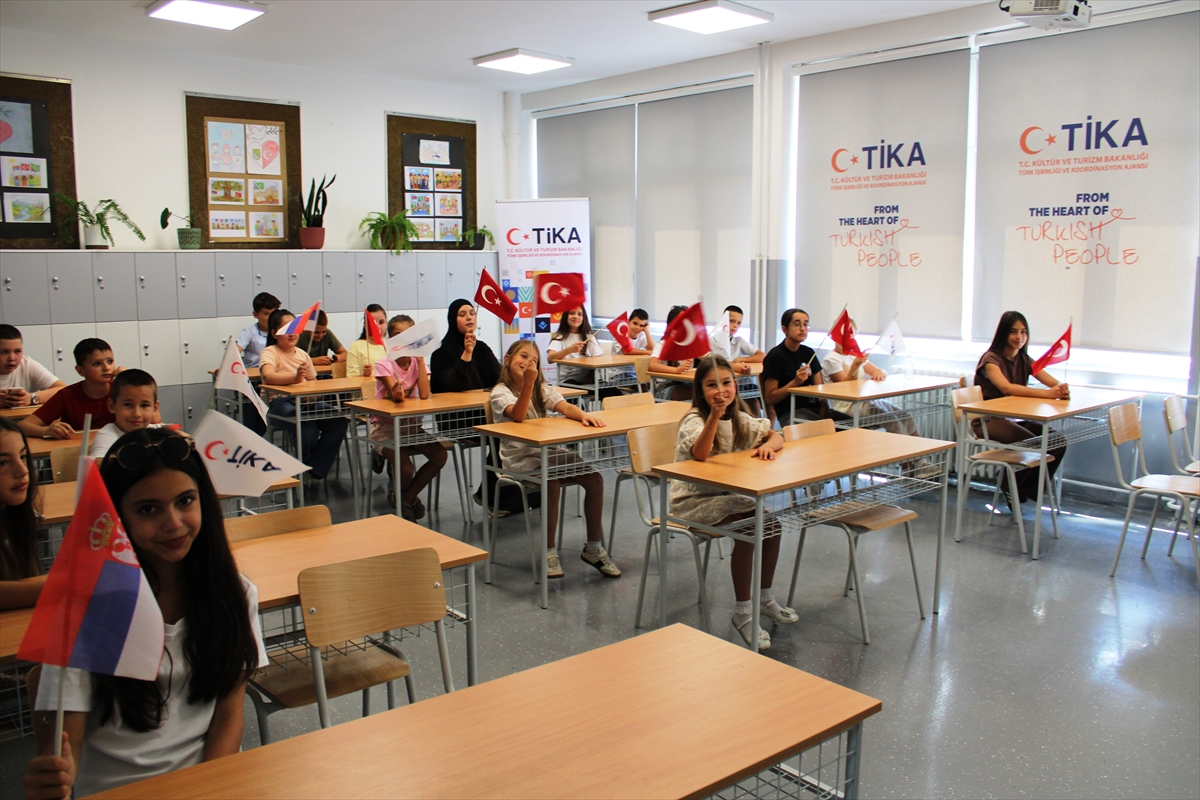 TİKA, Sırbistan'daki ilkokulun sınıflarını yeniledi