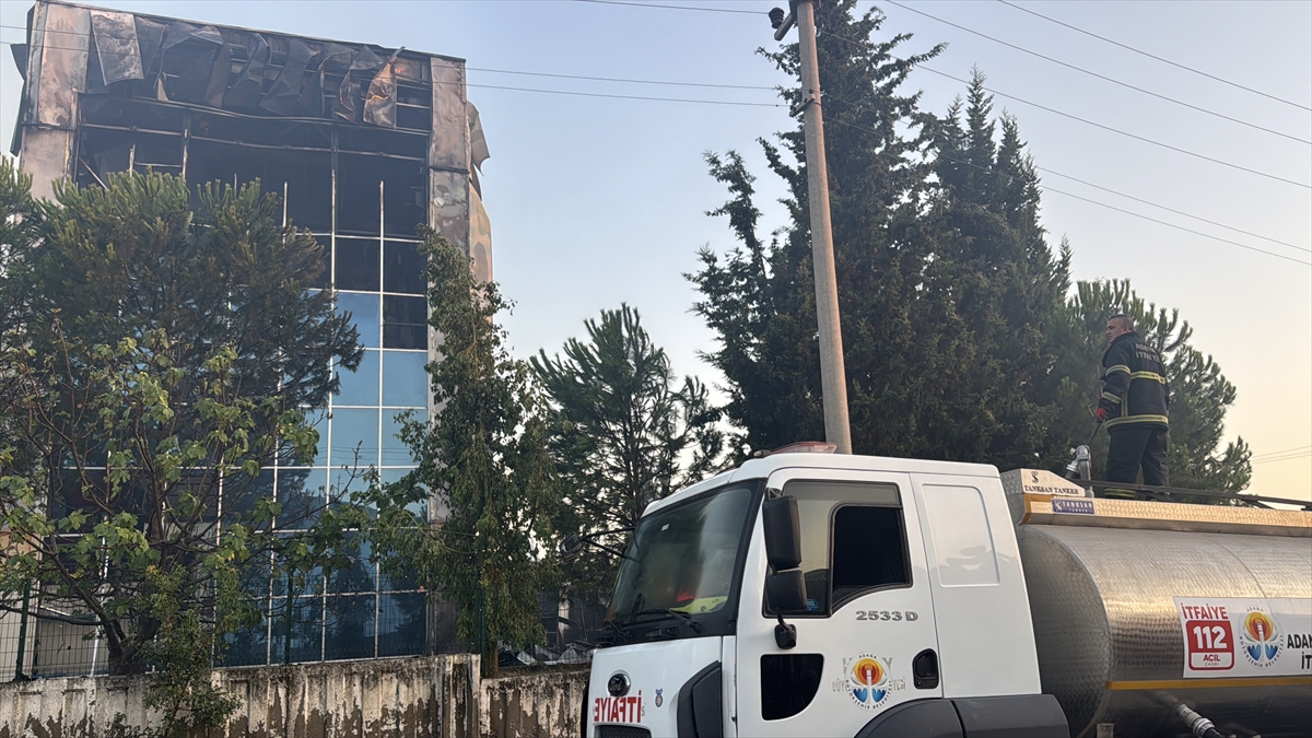 Adana'da fabrika yangını kontrol altına alındı