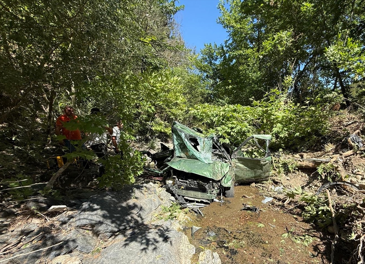 Çanakkale'de kaza: 2 ölü