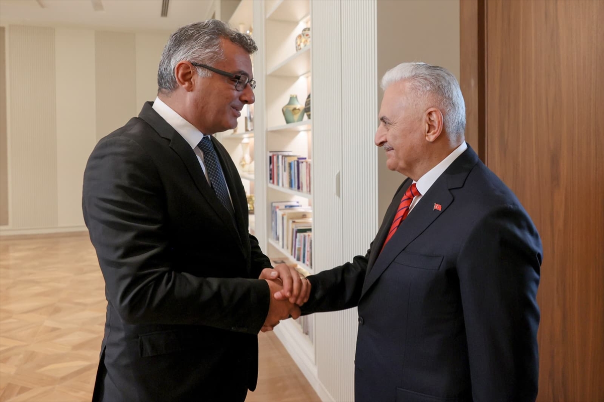 Erhürman: TDT Aksakallar Konseyi Başkanı Yıldırım'ı kabul etti