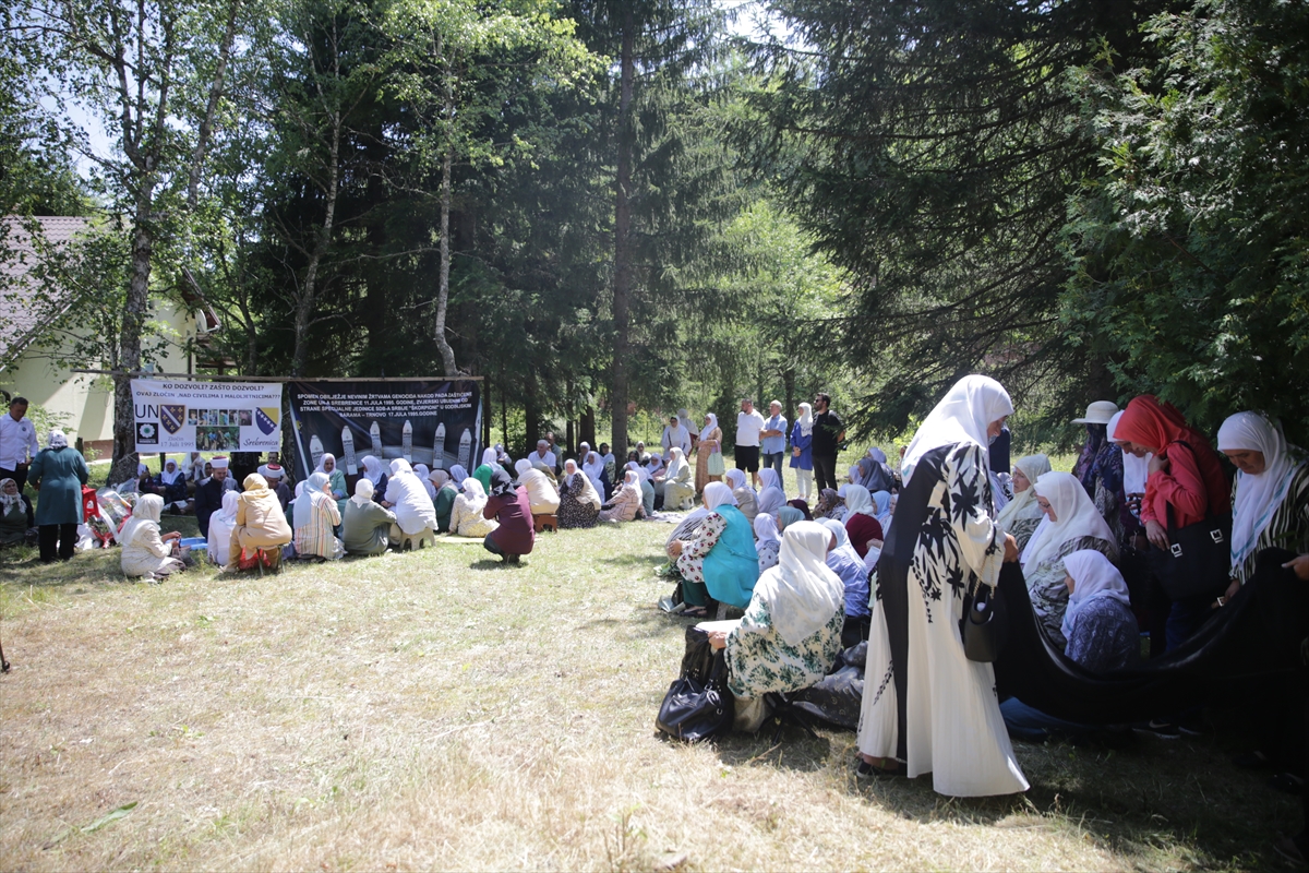 Srebrenitsa'da katledilen 6 genç anıldı