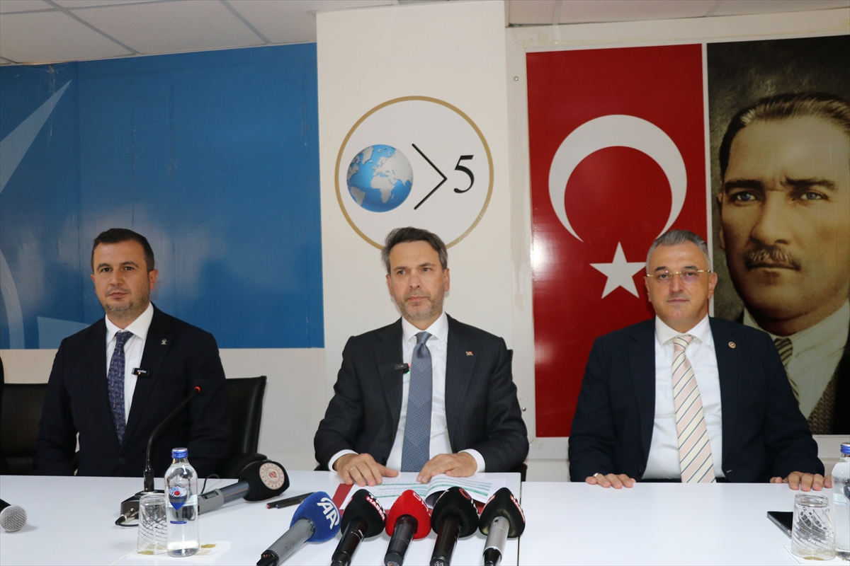 Bayraktar: Türkiye enerji bağımsızlığına odaklandı