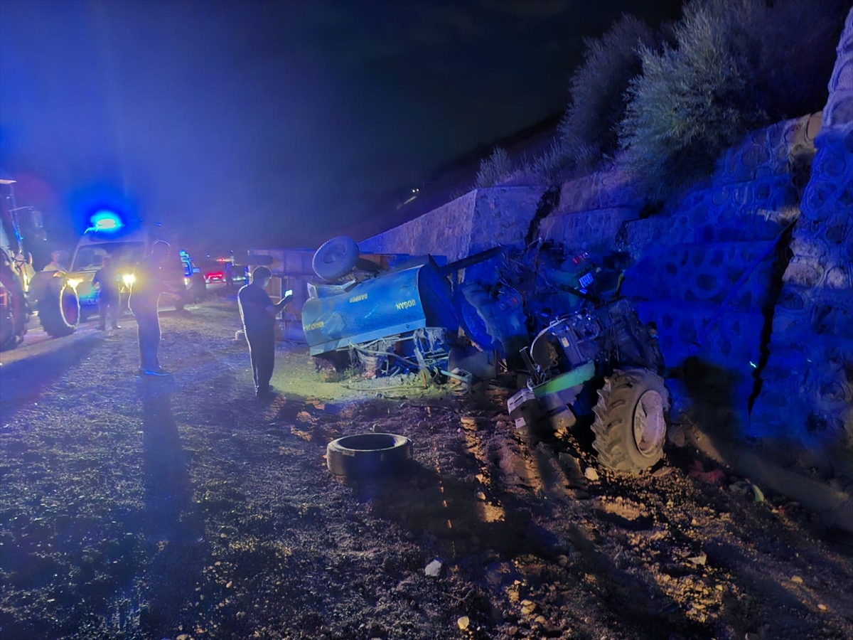 Bingöl'de traktör devrildi: 1 ölü