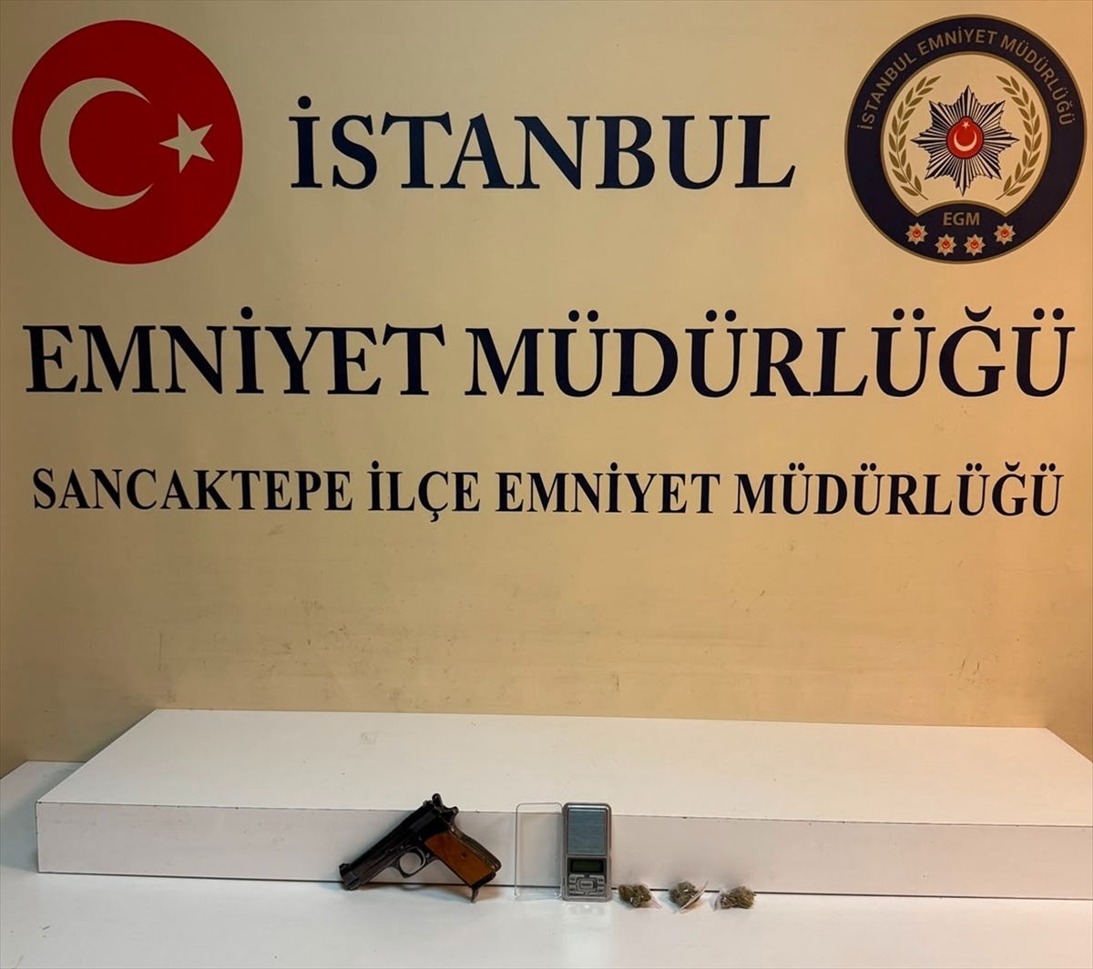 Sancaktepe'de uyuşturucu operasyonunda 2 şüpheli yakalandı