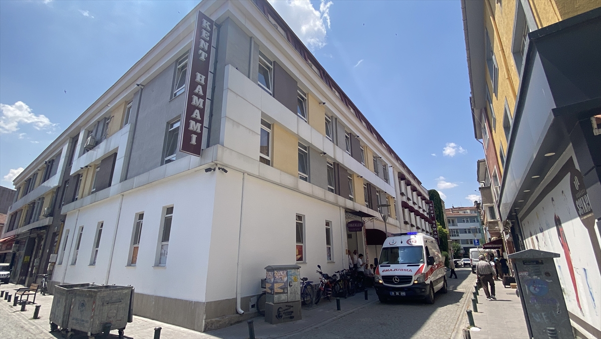 Eskişehir'de hamamda havuzda bulunan kişi hastanede öldü