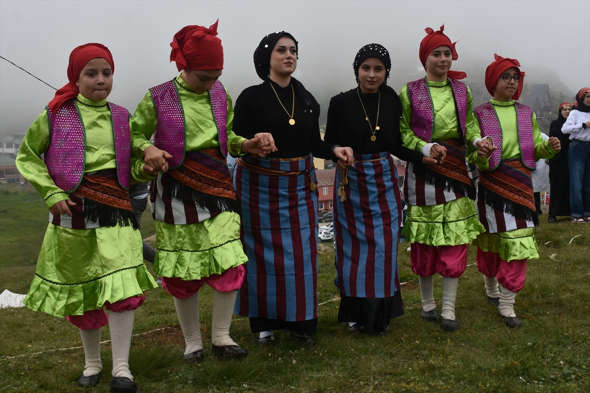 Gümüşhane'de "15. Santa ve Taşköprü Kültür Şenliği" başladı