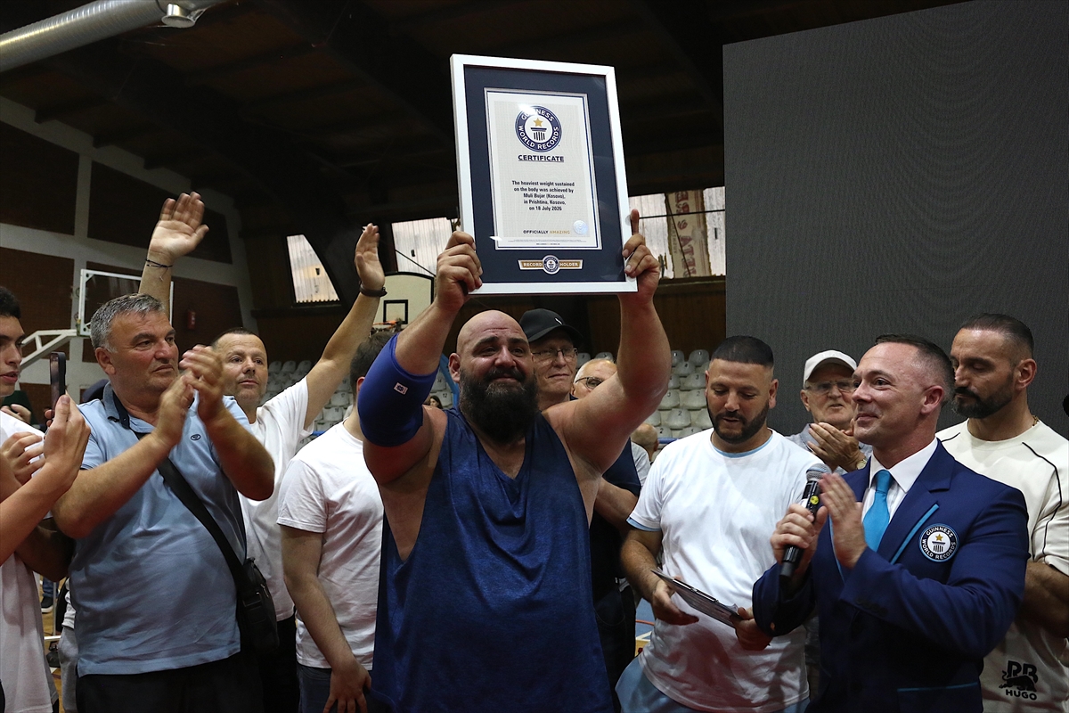 Kosovalı Bujar Muli: 2 ton ağırlıkla Guinness Rekoru kırdı