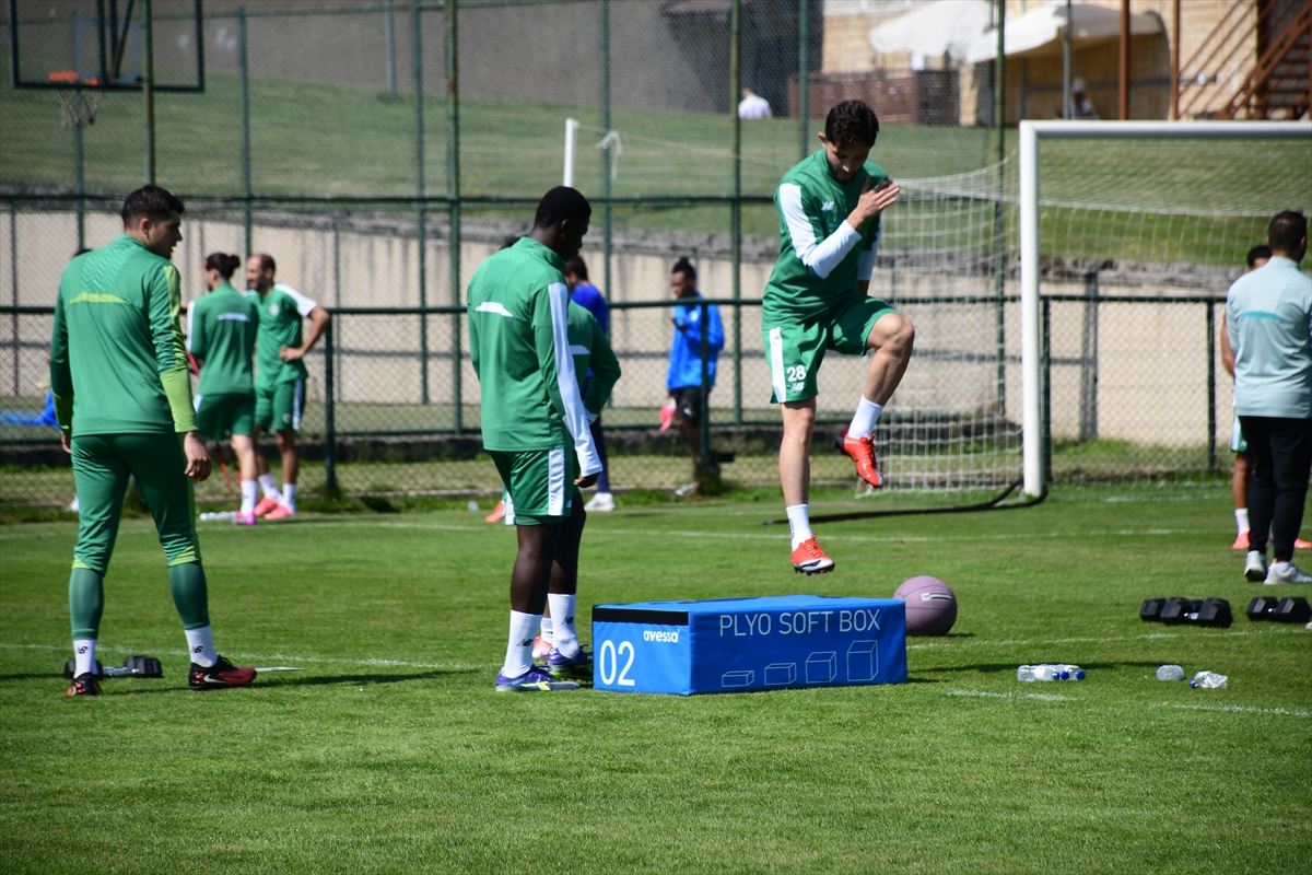 Bursaspor: Düzce kampında yeni sezon hazırlıkları sürüyor
