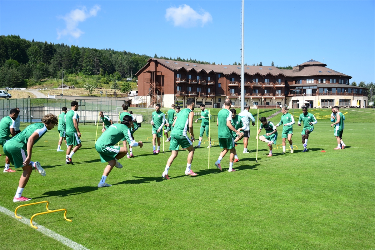 Bursaspor: Düzce kampında yeni sezon hazırlıkları sürüyor