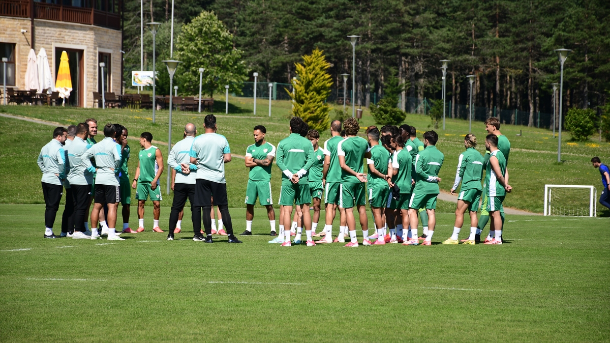 Bursaspor: Düzce kampında yeni sezon hazırlıkları sürüyor