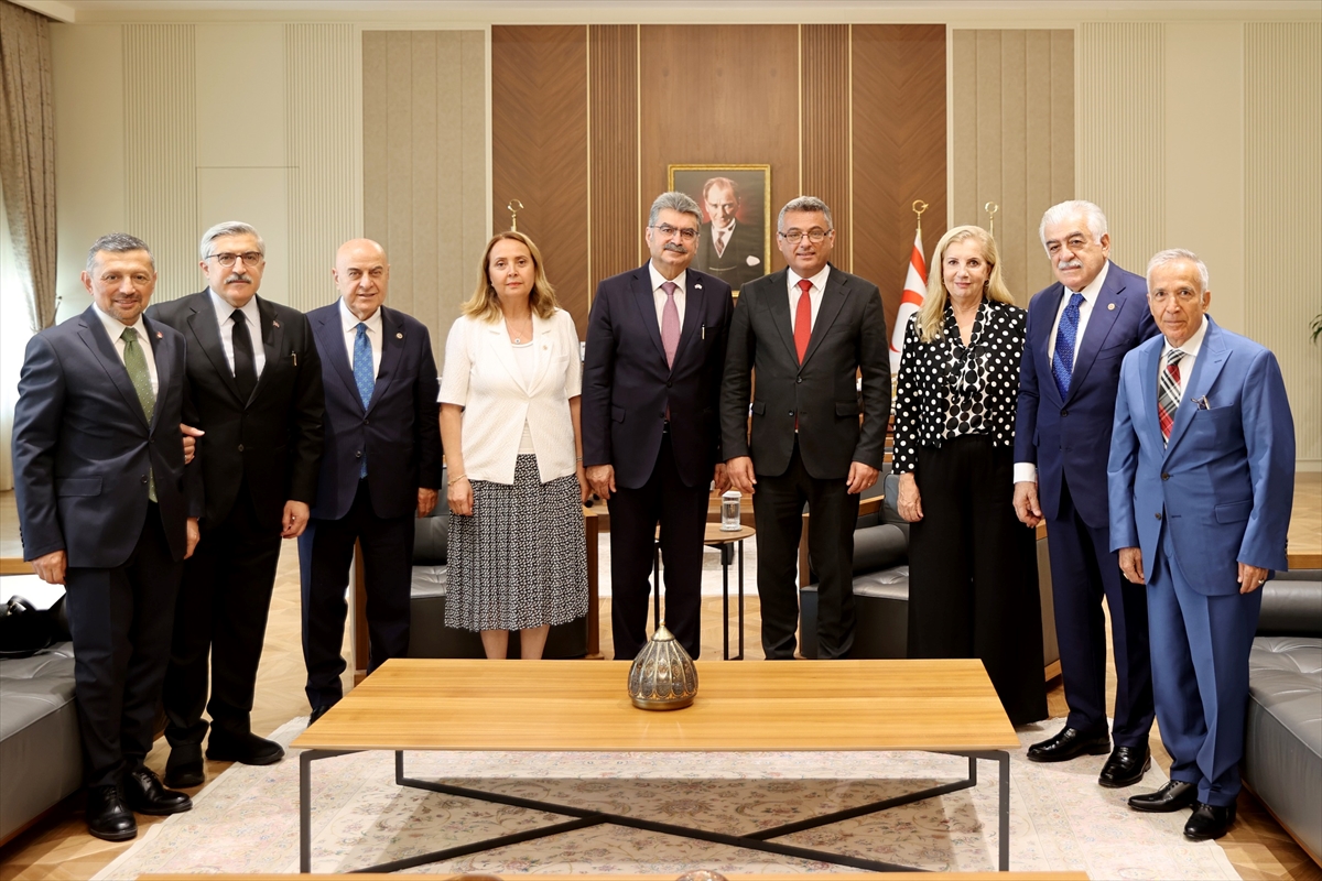 KKTC Cumhurbaşkanı Erhürman: Dostluk Grubu heyetini kabul etti