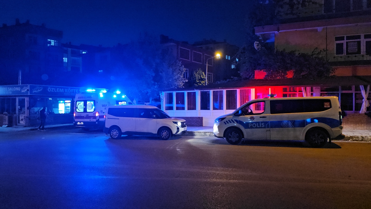 Çorum'da alacak kavgası: Bir kişi bıçakla yaralandı, şüpheli aranıyor