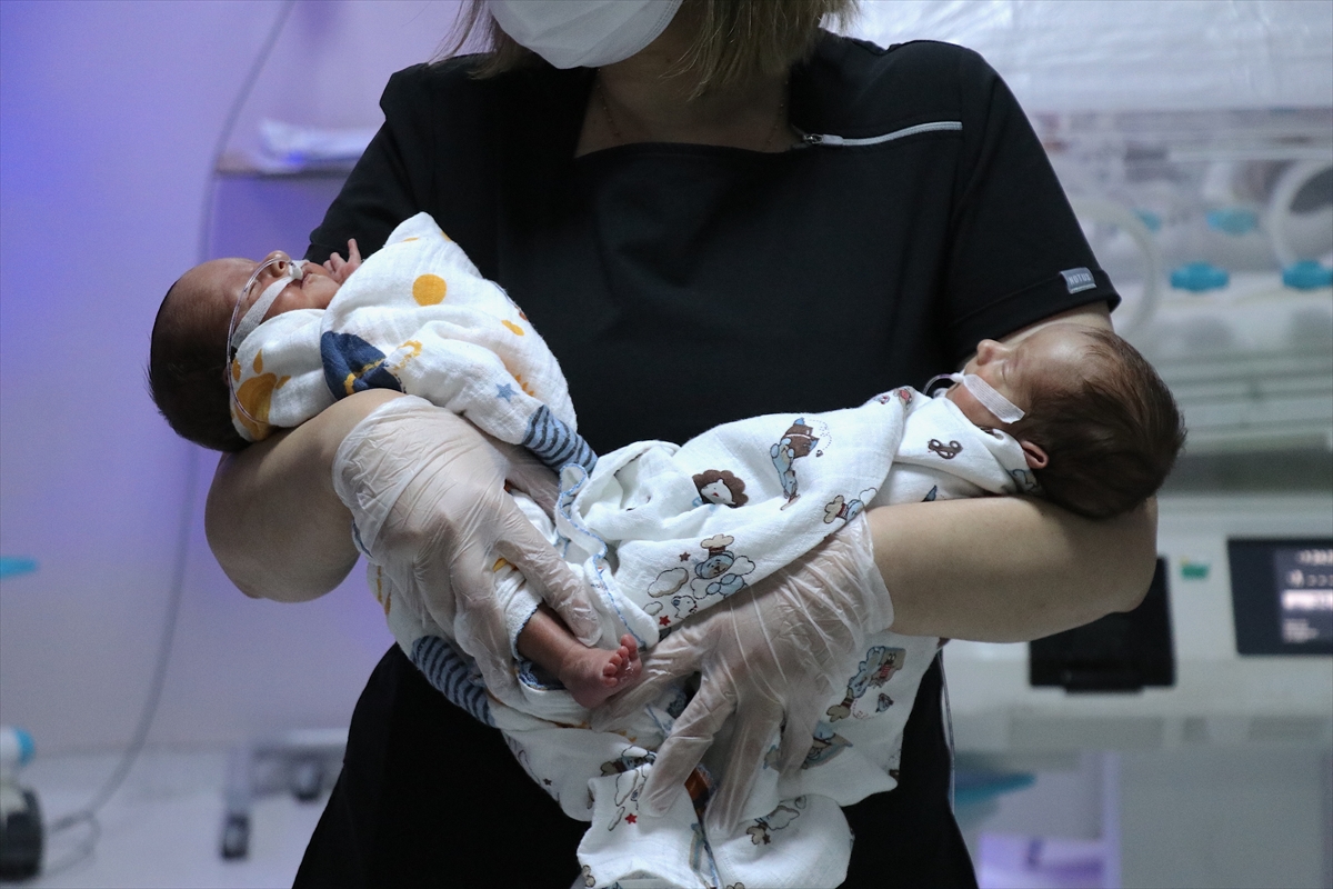 Van'da prematüre dördüzler 34 günlük tedaviyle hayata tutundu
