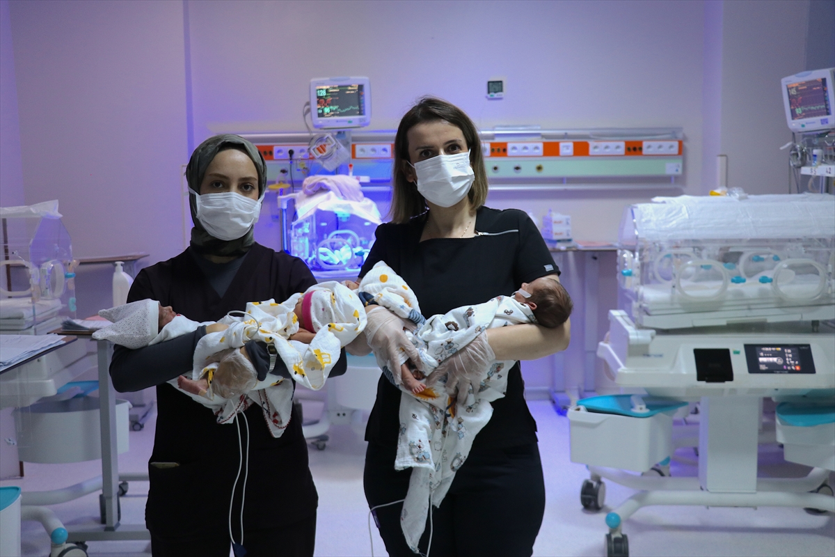 Van'da prematüre dördüzler 34 günlük tedaviyle hayata tutundu