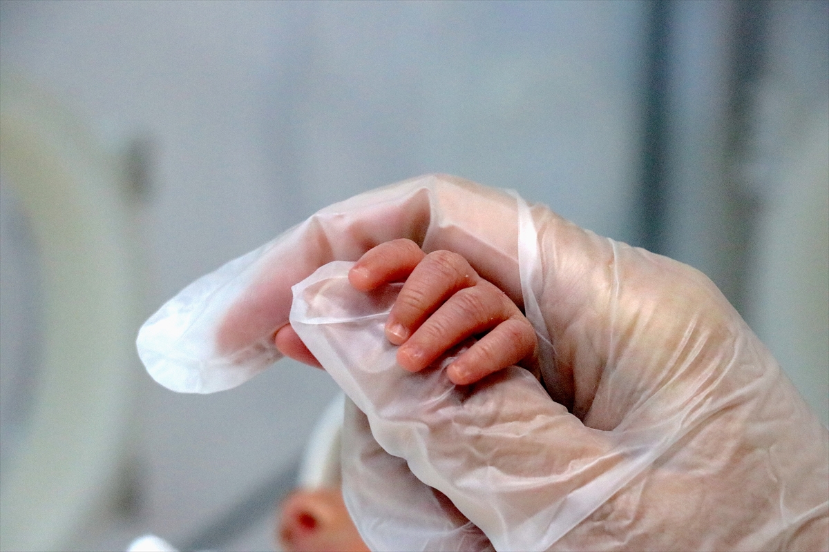 Van'da prematüre dördüzler 34 günlük tedaviyle hayata tutundu