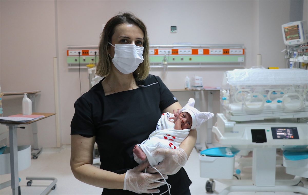 Van'da prematüre dördüzler 34 günlük tedaviyle hayata tutundu