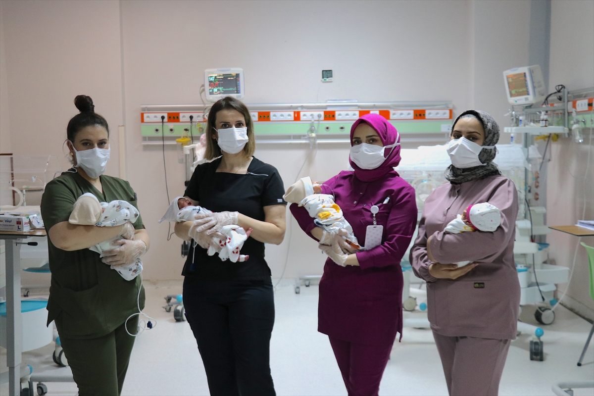 Van'da prematüre dördüzler 34 günlük tedaviyle hayata tutundu