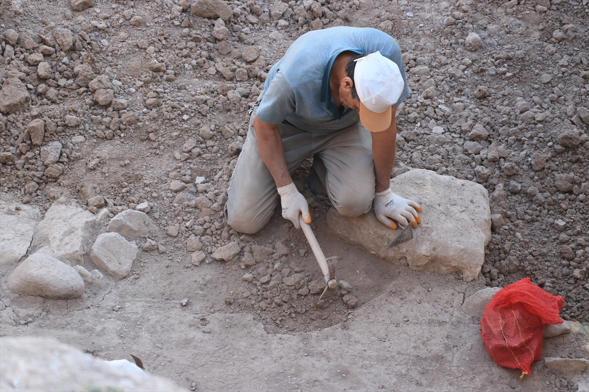 Prof. Dr. Atilla Engin: Oylum Höyük'te yeni belgeler hedefleniyor