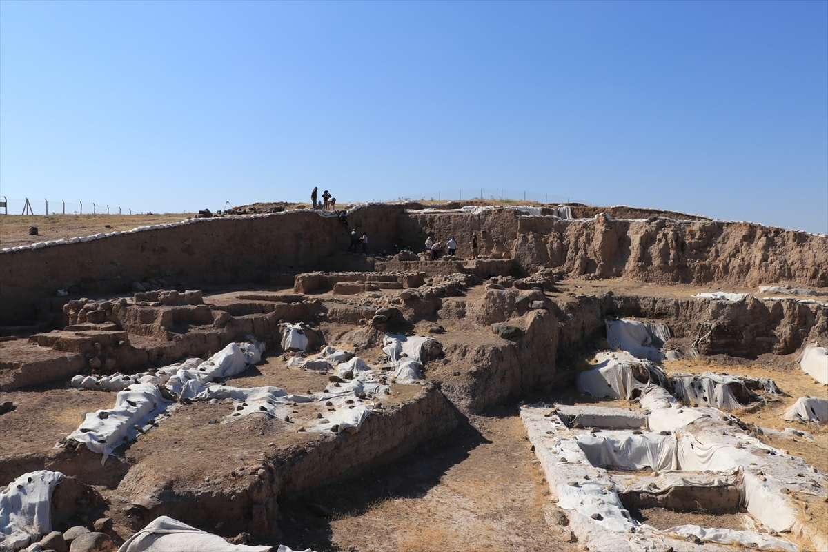 Prof. Dr. Atilla Engin: Oylum Höyük'te yeni belgeler hedefleniyor
