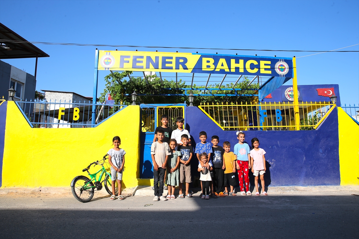 Depremzede Mehmet Saçar: Evini Fenerbahçe renklerine boyadı
