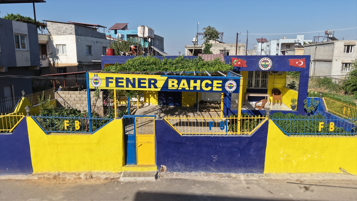 Depremzede Mehmet Saçar: Evini Fenerbahçe renklerine boyadı